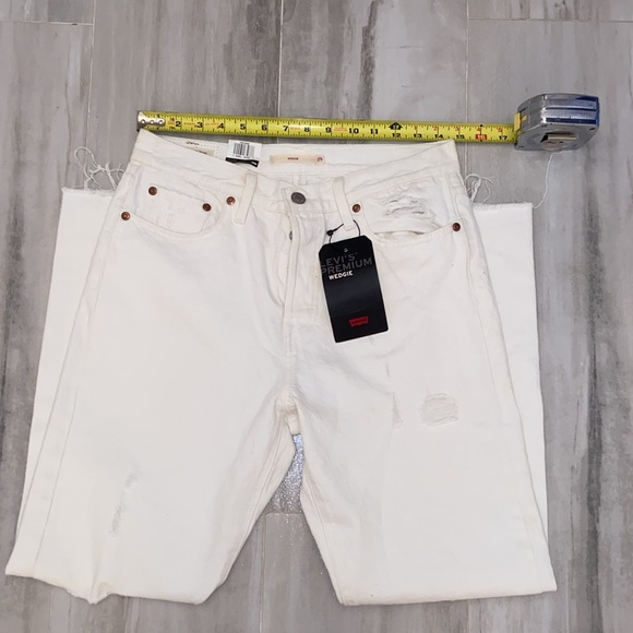 Levi’s Premium, White Wedgie Tapered (2018), Capital E, 29x28, NWT, $98 MSRP - Picture 6 of 15